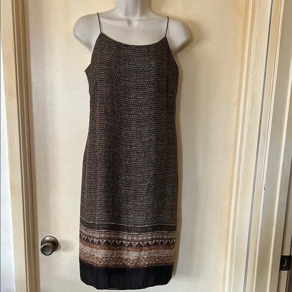 Ann Taylor Dresses & Skirts - Ann Taylor 100% silk brown print shift dress with spaghetti straps size 2